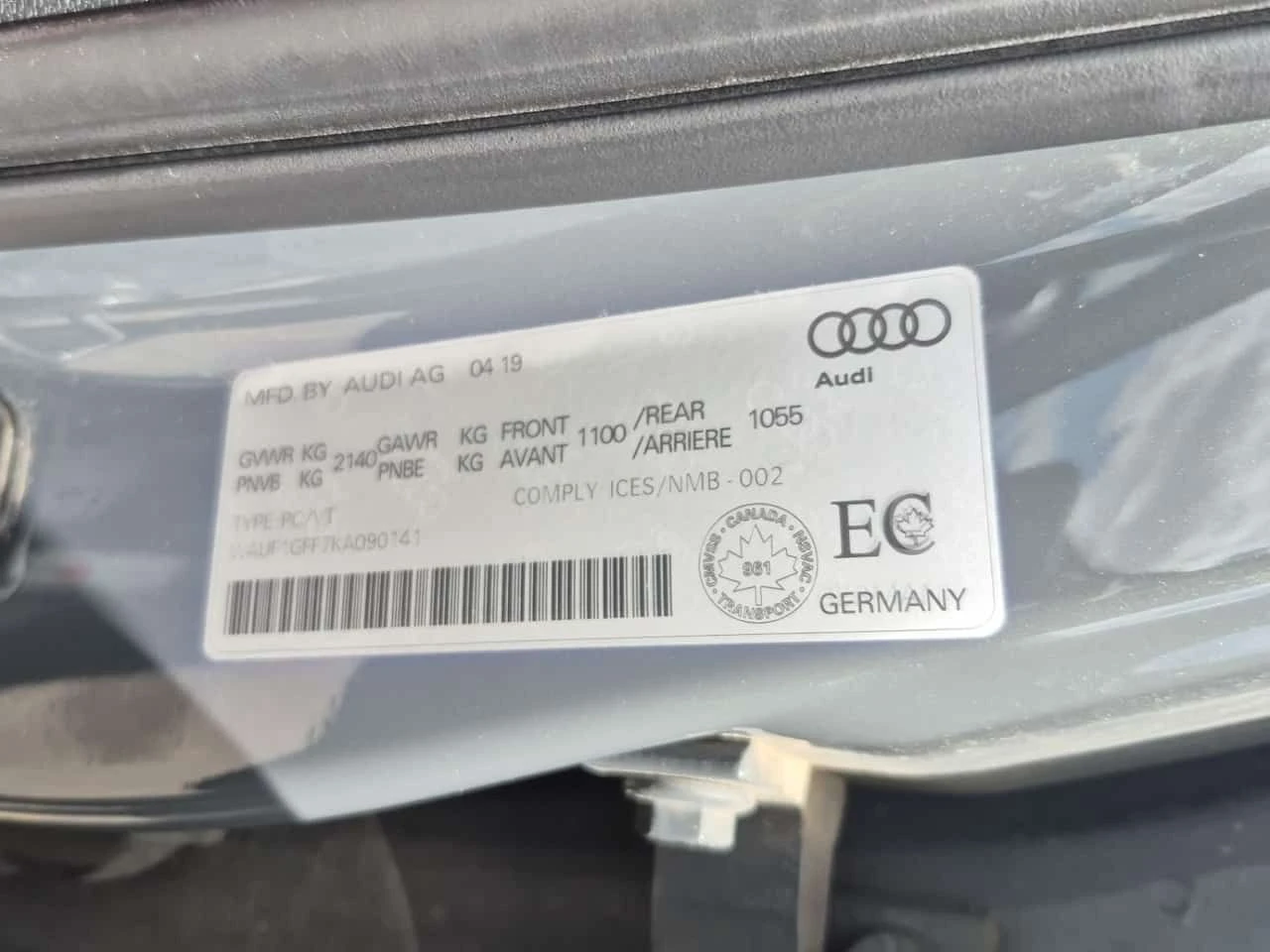 Audi S3 quattro * PRESTIGE * CARFAX * , снимка 16 - Автомобили и джипове - 54546990