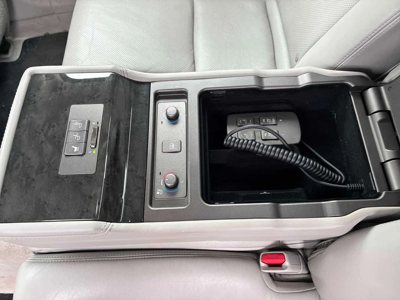 Lexus LS 460 * SWB * АВТОКРЕДИТ БЕЗ ПЪРВОНАЧАЛНА ВНОСКА* , снимка 16 - Автомобили и джипове - 54583261