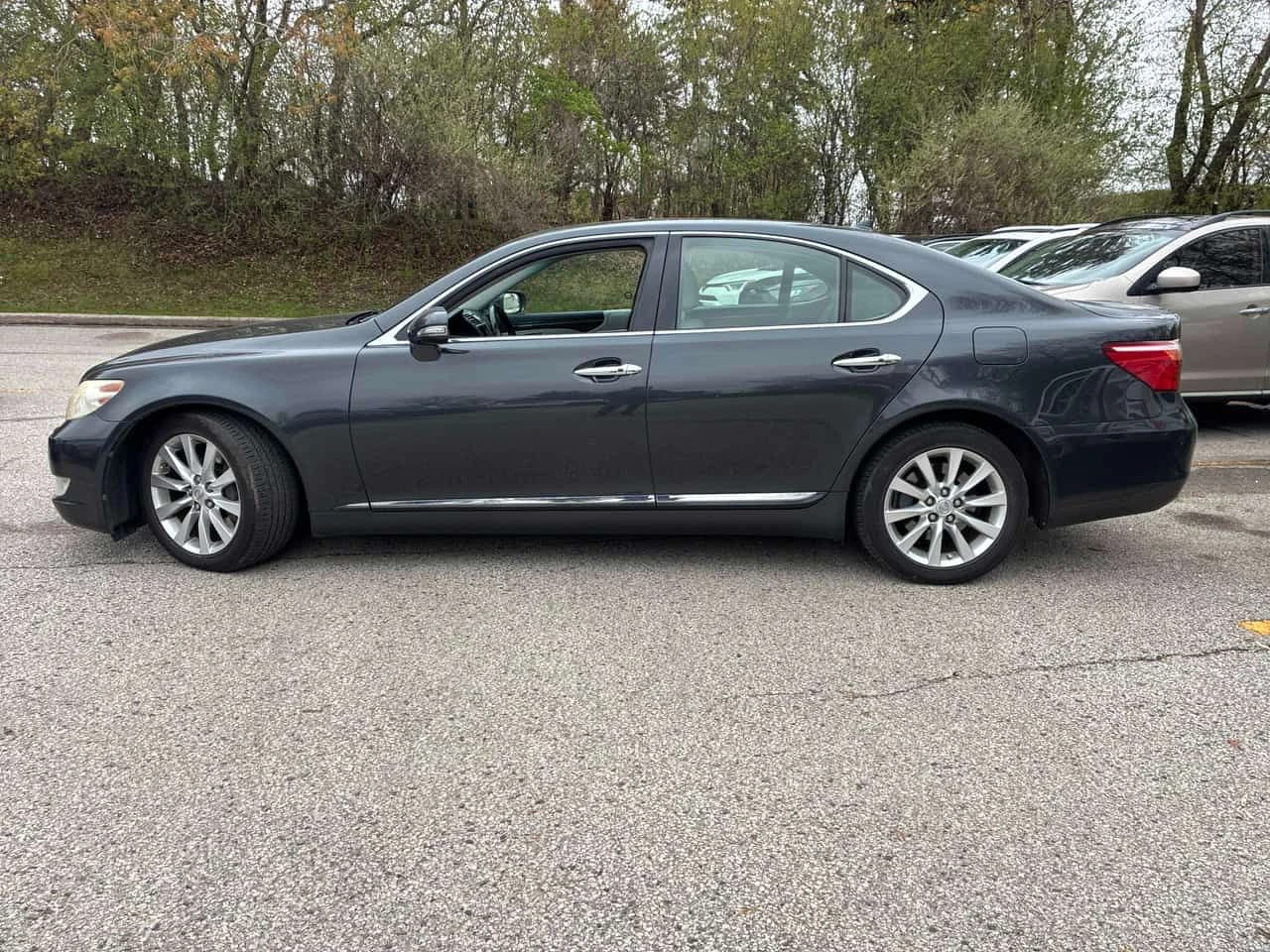 Lexus LS 460 * SWB * АВТОКРЕДИТ БЕЗ ПЪРВОНАЧАЛНА ВНОСКА* , снимка 2 - Автомобили и джипове - 54583261