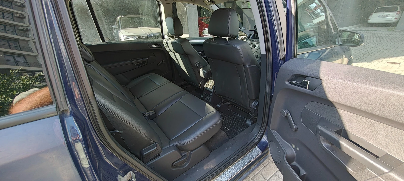 Opel Zafira 1.6 CNG, снимка 12 - Автомобили и джипове - 55335206