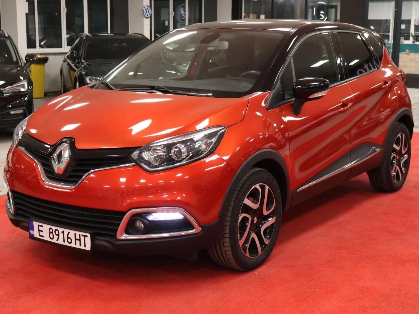 Renault Captur 1.2 TCe | Automatic | Напълно обслужен, снимка 3 - Автомобили и джипове - 55429148