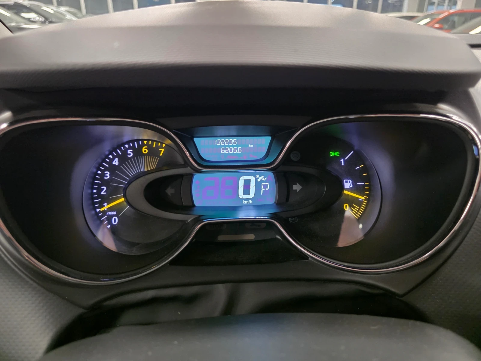 Renault Captur 1.2 TCe | Automatic | Напълно обслужен, снимка 9 - Автомобили и джипове - 55429148