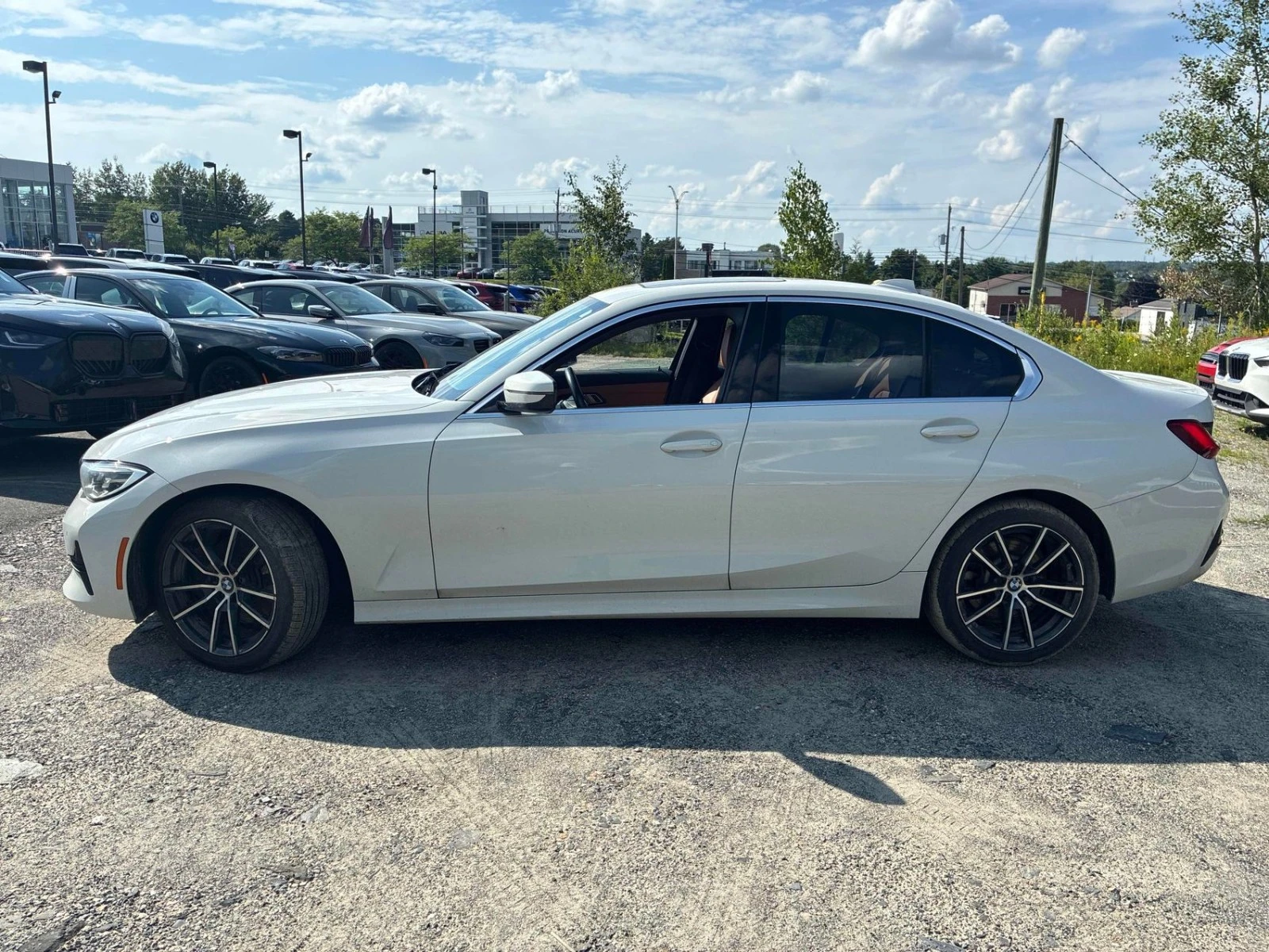 BMW 330 xDrive * AвтоКредит * (ЦЕНА ДО БГ), снимка 3 - Автомобили и джипове - 55602835