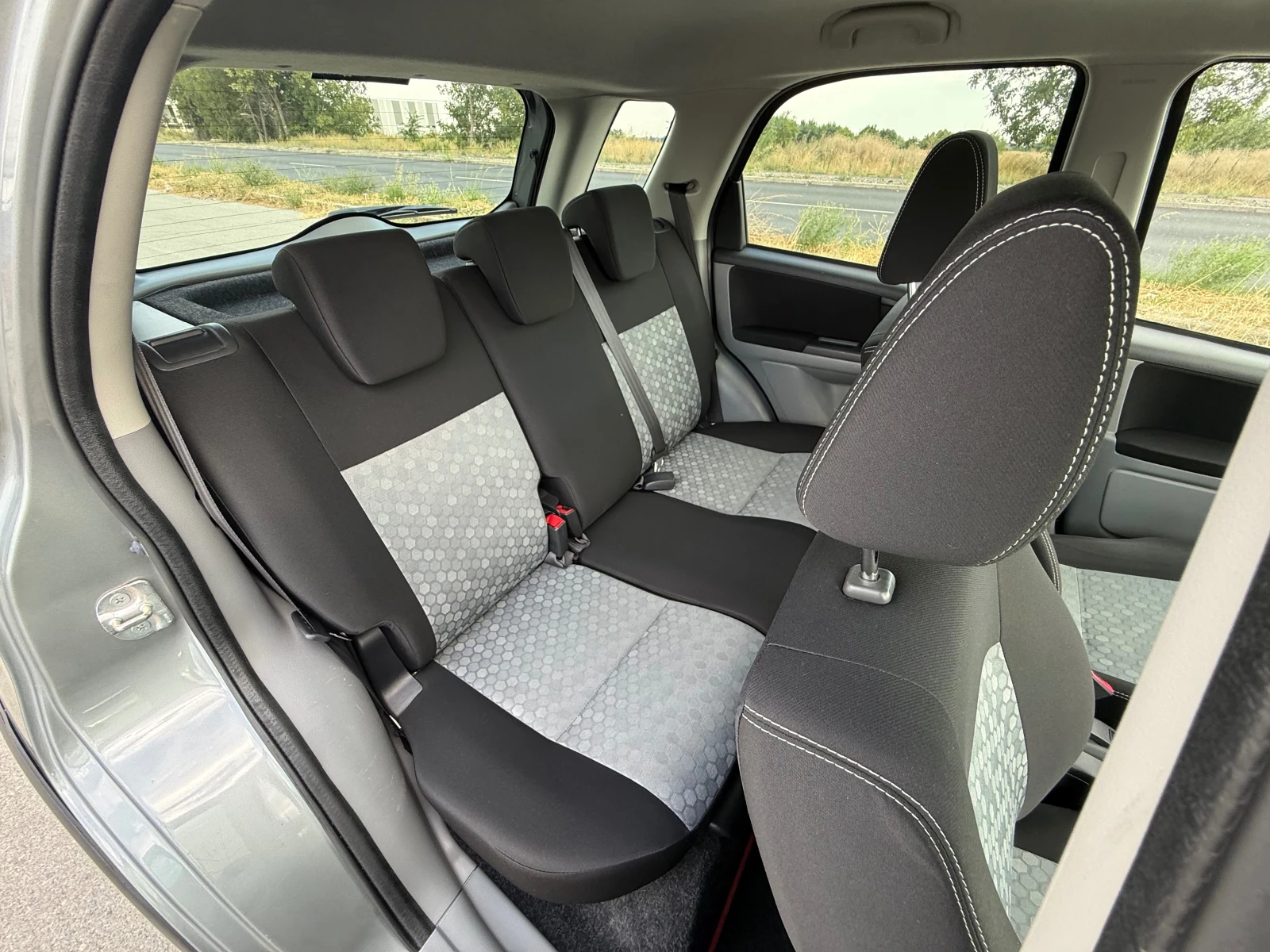 Suzuki SX4 4х4 NAVI FACELIFT ШВЕЙЦАРИЯ, снимка 11 - Автомобили и джипове - 55676862