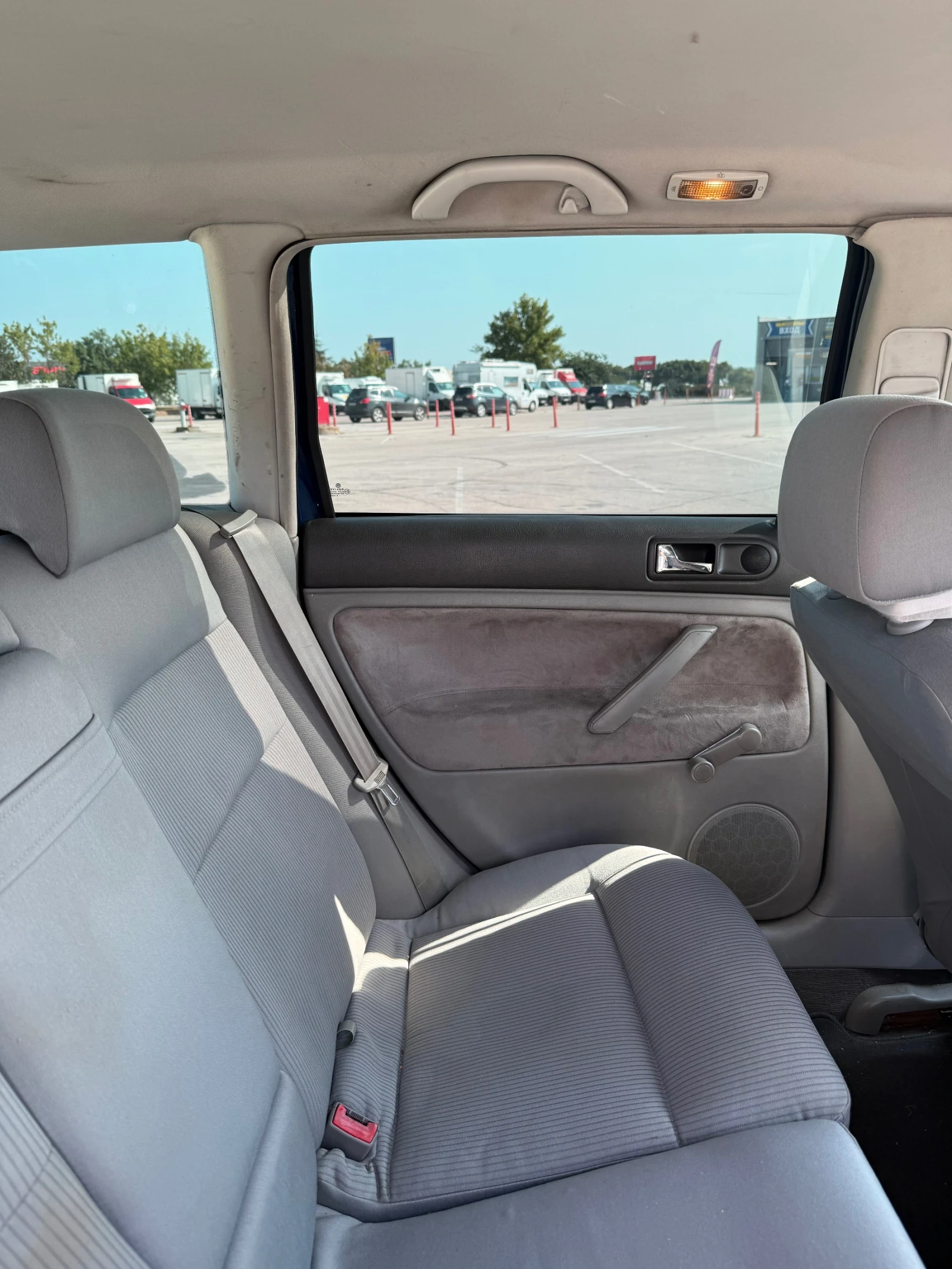 VW Passat 1.9TDI 101кс, снимка 12 - Автомобили и джипове - 56707721