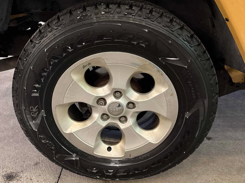 Jeep Wrangler * Sahara * CARFAX * БЕЗ ПЪРВОНАЧАЛНА ВНОСКА, снимка 7 - Автомобили и джипове - 52968040