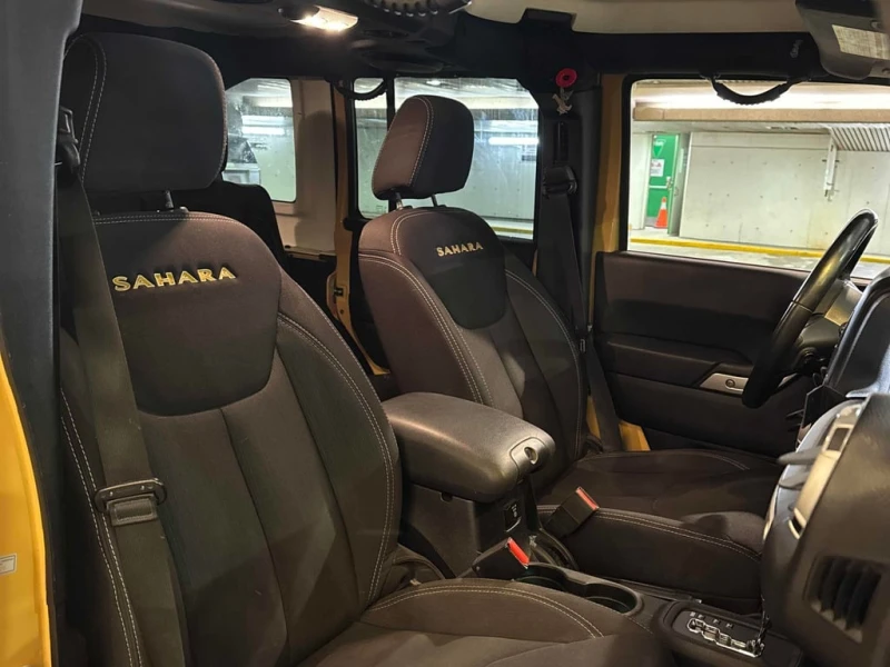 Jeep Wrangler * Sahara * CARFAX * БЕЗ ПЪРВОНАЧАЛНА ВНОСКА, снимка 13 - Автомобили и джипове - 52968040