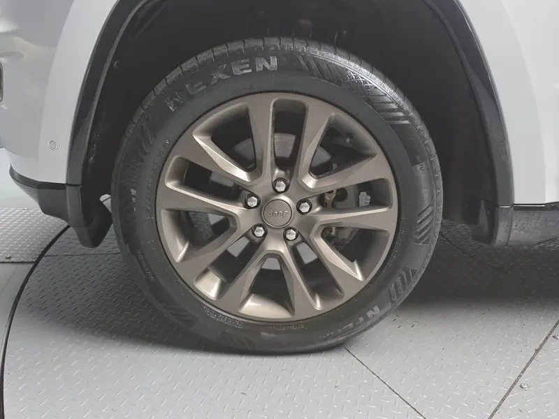 Jeep Cherokee 3.0D Special Edition - САМО 30% АВАНС, снимка 10 - Автомобили и джипове - 55662014