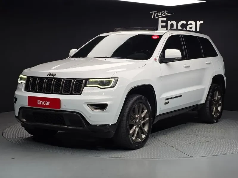 Jeep Cherokee 3.0D Special Edition - САМО 30% АВАНС, снимка 2 - Автомобили и джипове - 55662014