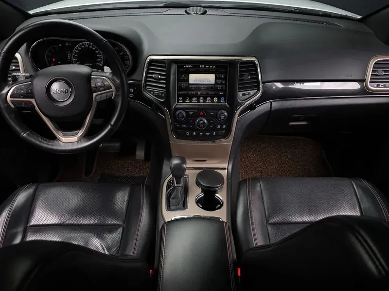 Jeep Cherokee 3.0D Special Edition - САМО 30% АВАНС, снимка 13 - Автомобили и джипове - 55662014