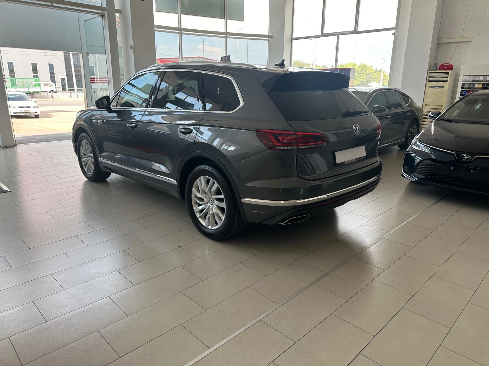 VW Touareg Elegance* 4Motion - изображение 4