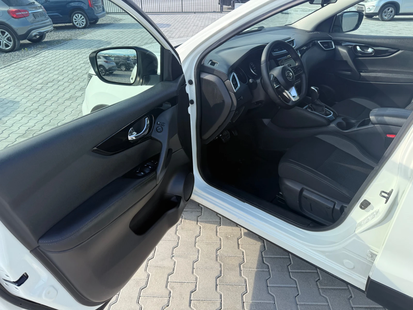 Nissan Qashqai 1.5 dci 116 ks Собствен лизинг !!! - изображение 10