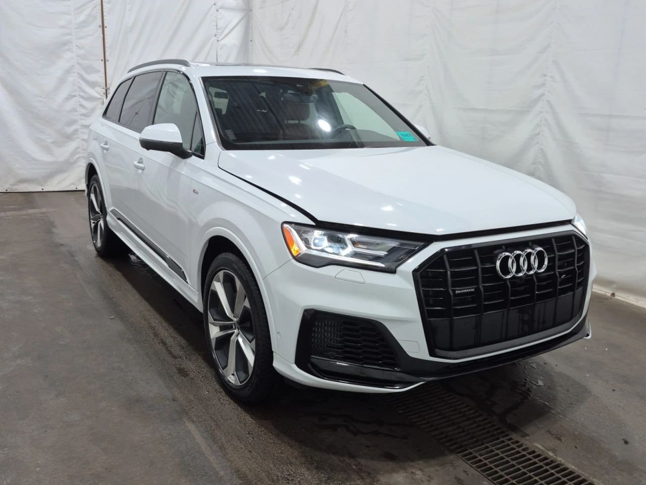 Audi Q7 * АВТО КРЕДИТ* ЦЕНА ДО БГ * CARFAX *  - изображение 2