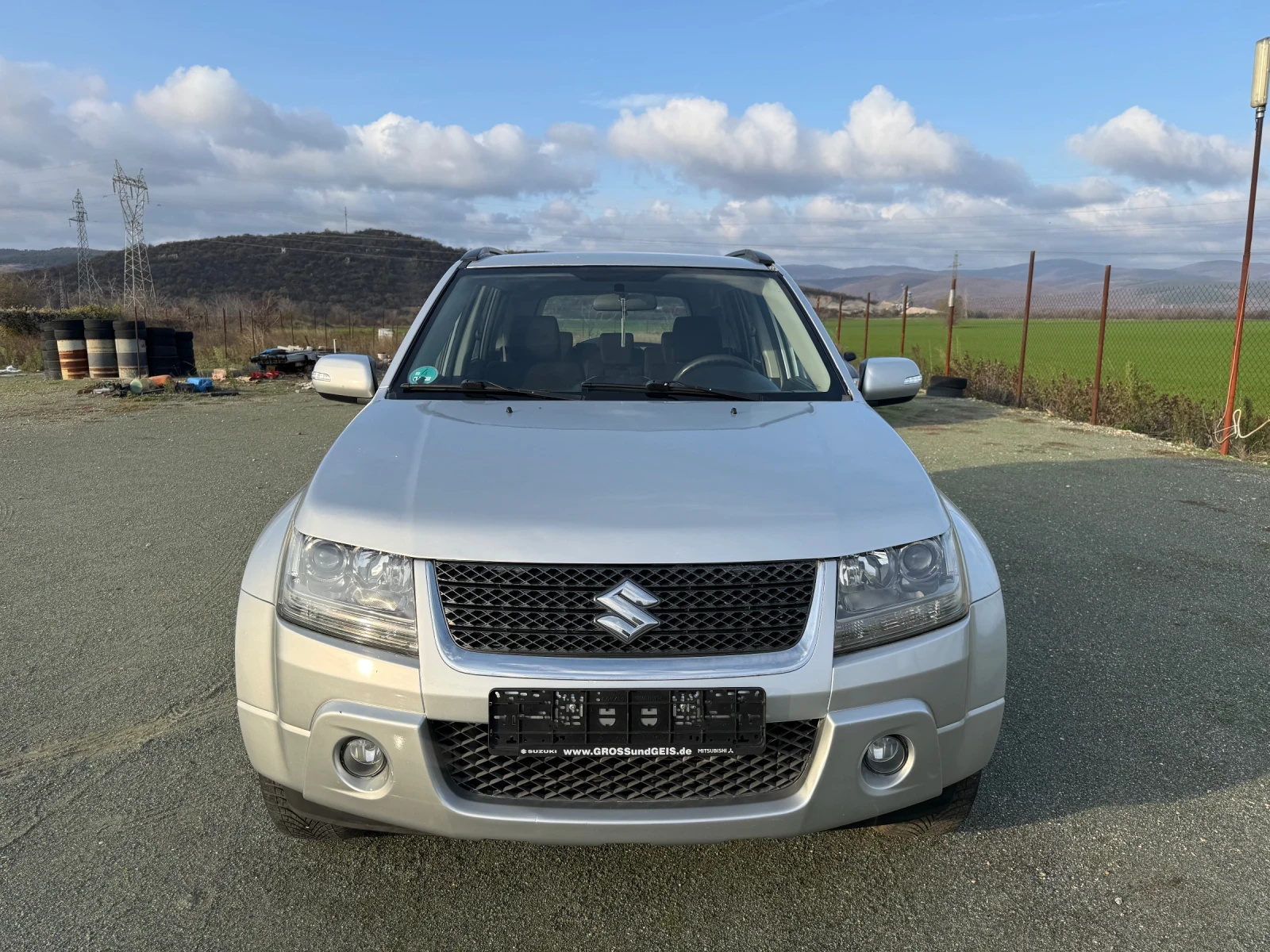 Suzuki Grand vitara 2.0 4x4 - изображение 2