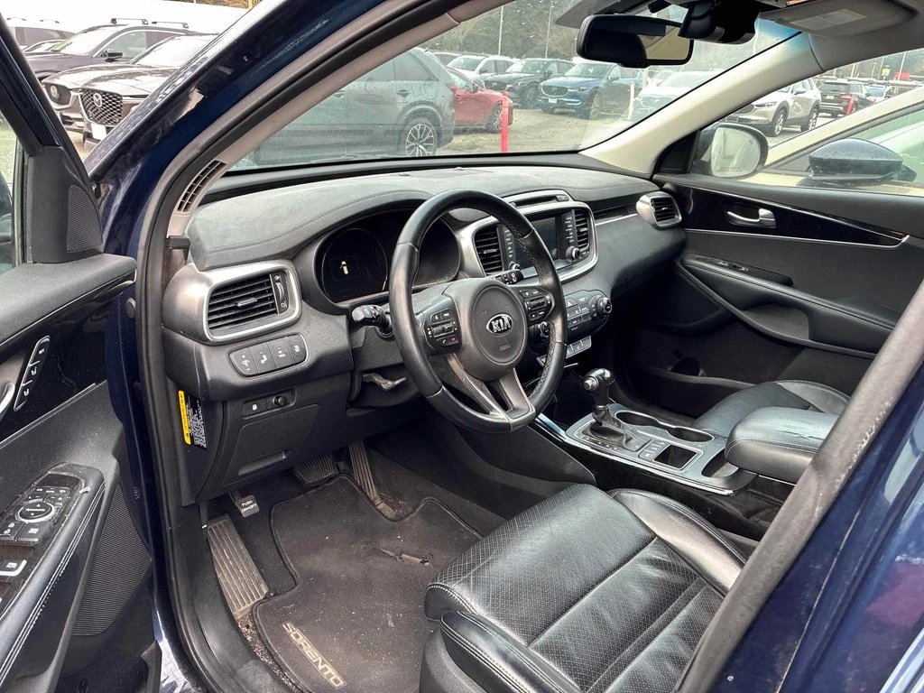 Kia Sorento * 2.0l Turbo * CARFAX *  - изображение 6