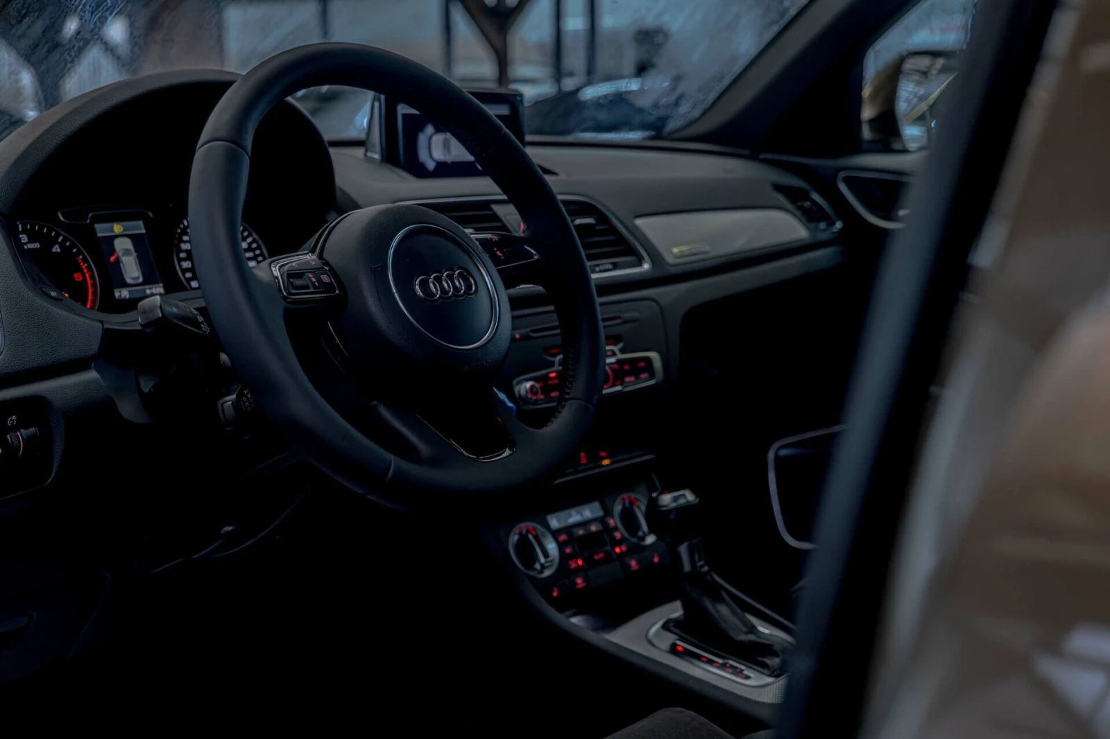 Audi Q3 2.0TDI/Quattro/Bose/LED/PDC/Панорама - изображение 5