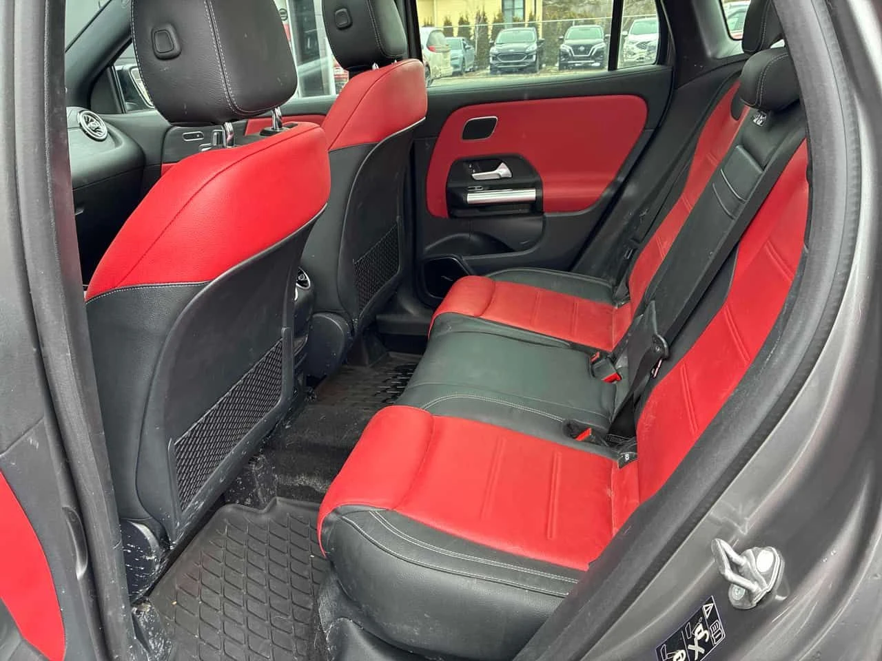 Mercedes-Benz GLA AMG 35  CARFAX, снимка 13 - Автомобили и джипове - 53867370