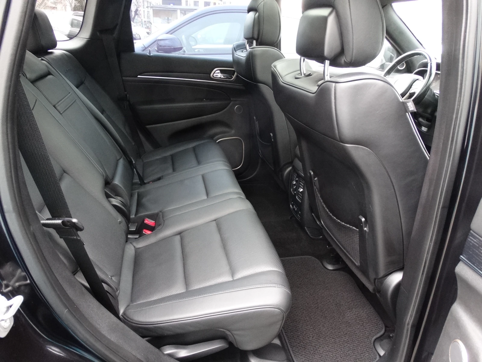 Jeep Grand cherokee 3.0 full SUMMIT, снимка 14 - Автомобили и джипове - 53995347