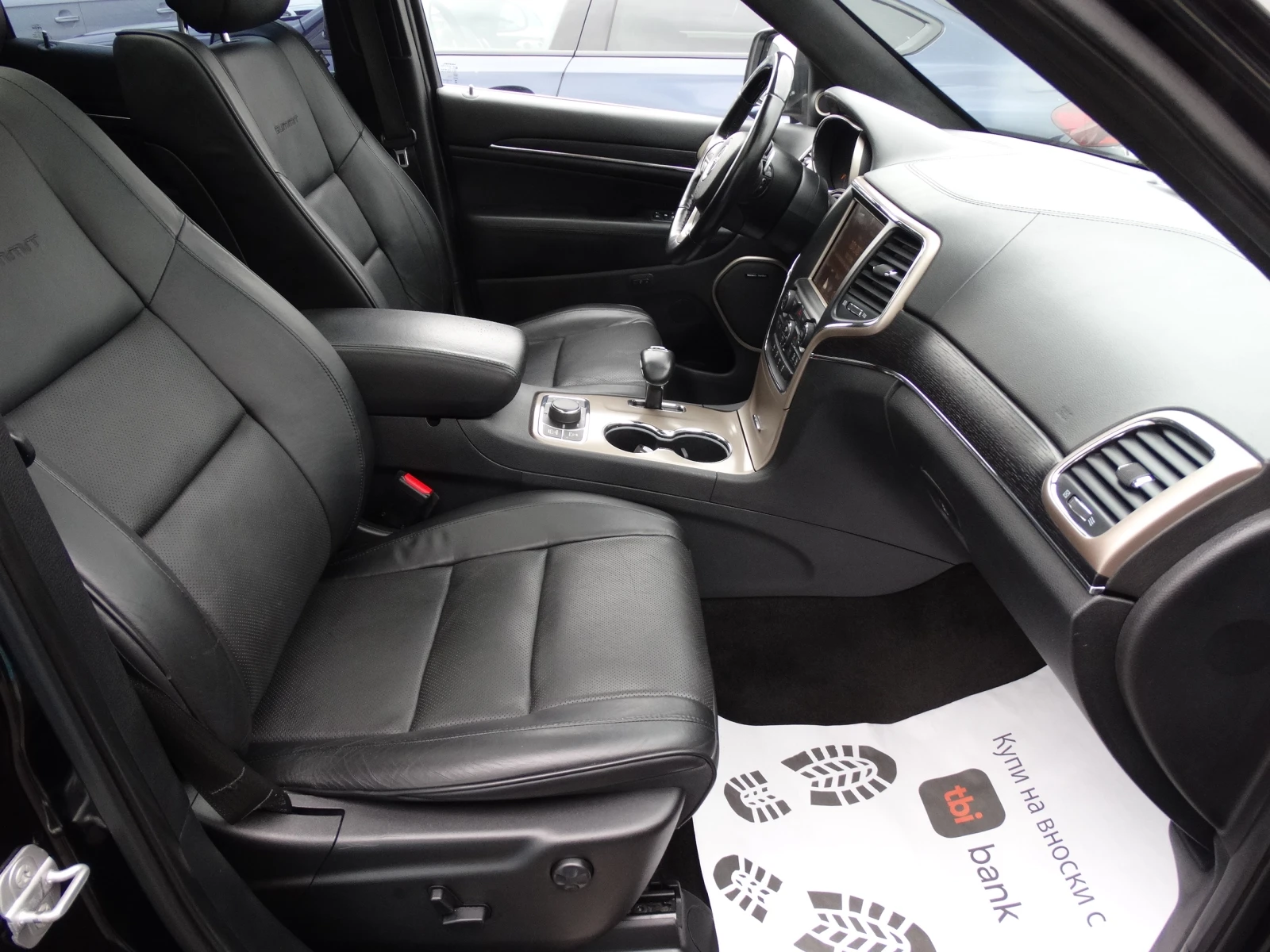 Jeep Grand cherokee 3.0 full SUMMIT, снимка 15 - Автомобили и джипове - 53995347