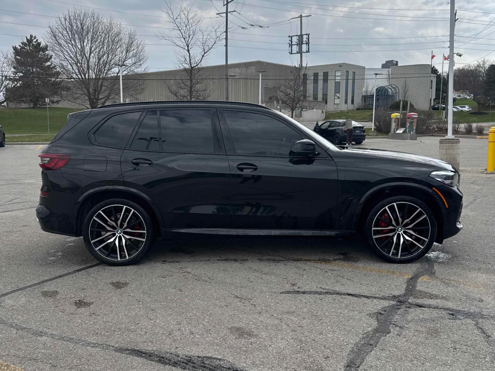 BMW X5 xDrive40i * M ПАКЕТ * ДИСТРОНИК * SWAROVSKI, снимка 3 - Автомобили и джипове - 54554494