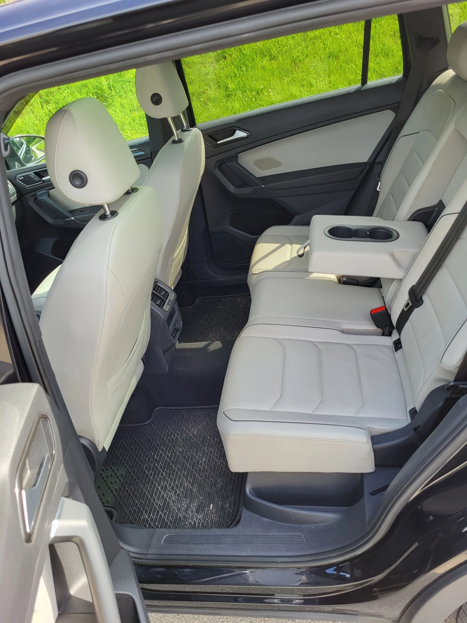 VW Tiguan R Line * HighLine * 8ск * ТОП, снимка 9 - Автомобили и джипове - 54618184