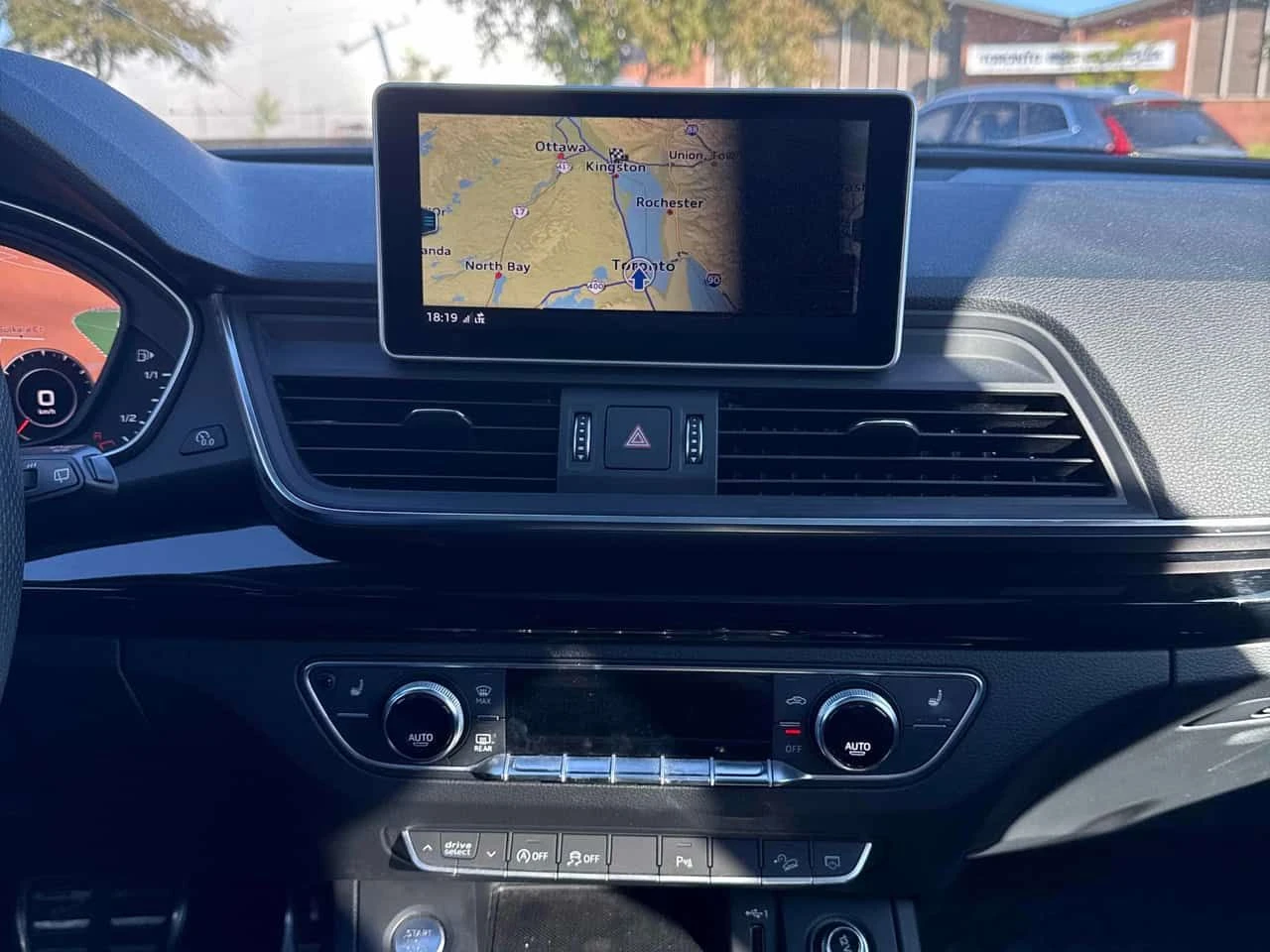 Audi Q5 Progressiv /360/LED/ПАНОРАМА/АВТОКРЕДИТ, снимка 9 - Автомобили и джипове - 54706701