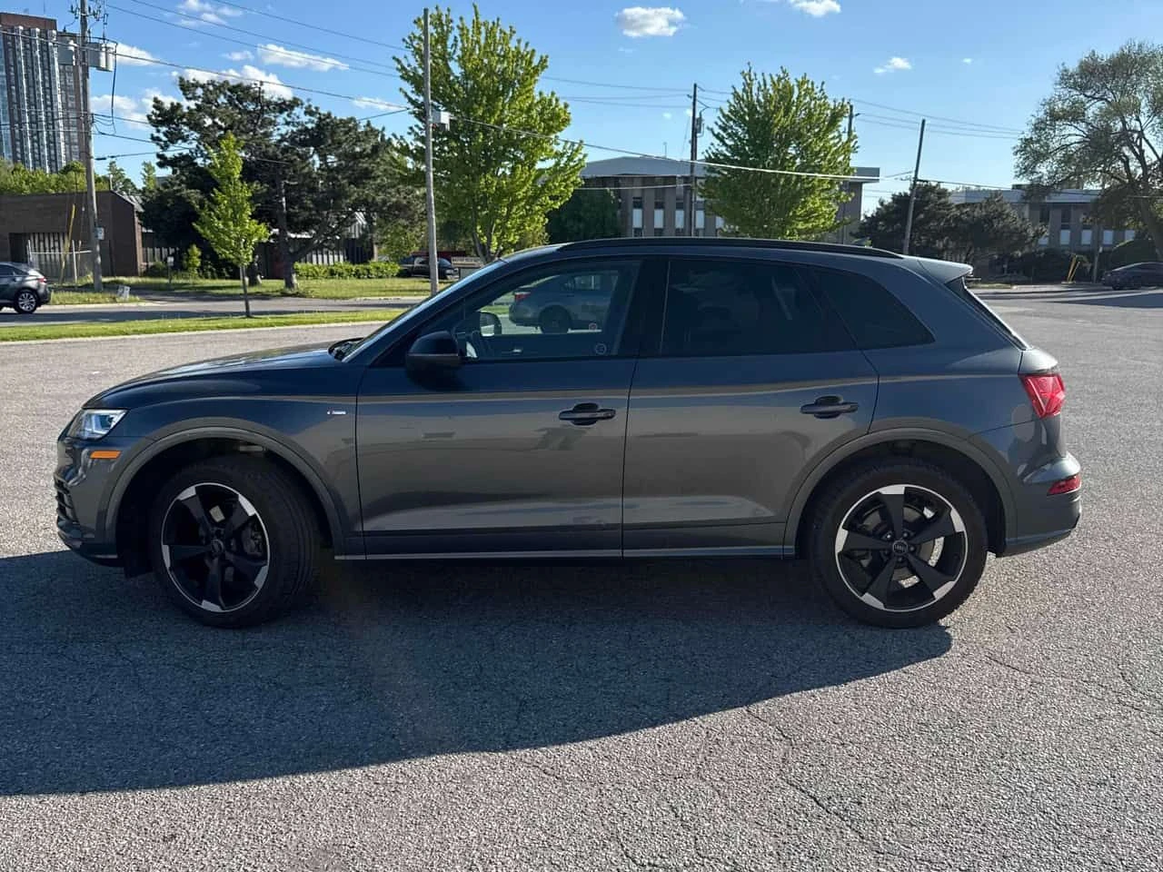 Audi Q5 Progressiv /360/LED/ПАНОРАМА/АВТОКРЕДИТ, снимка 2 - Автомобили и джипове - 54706701