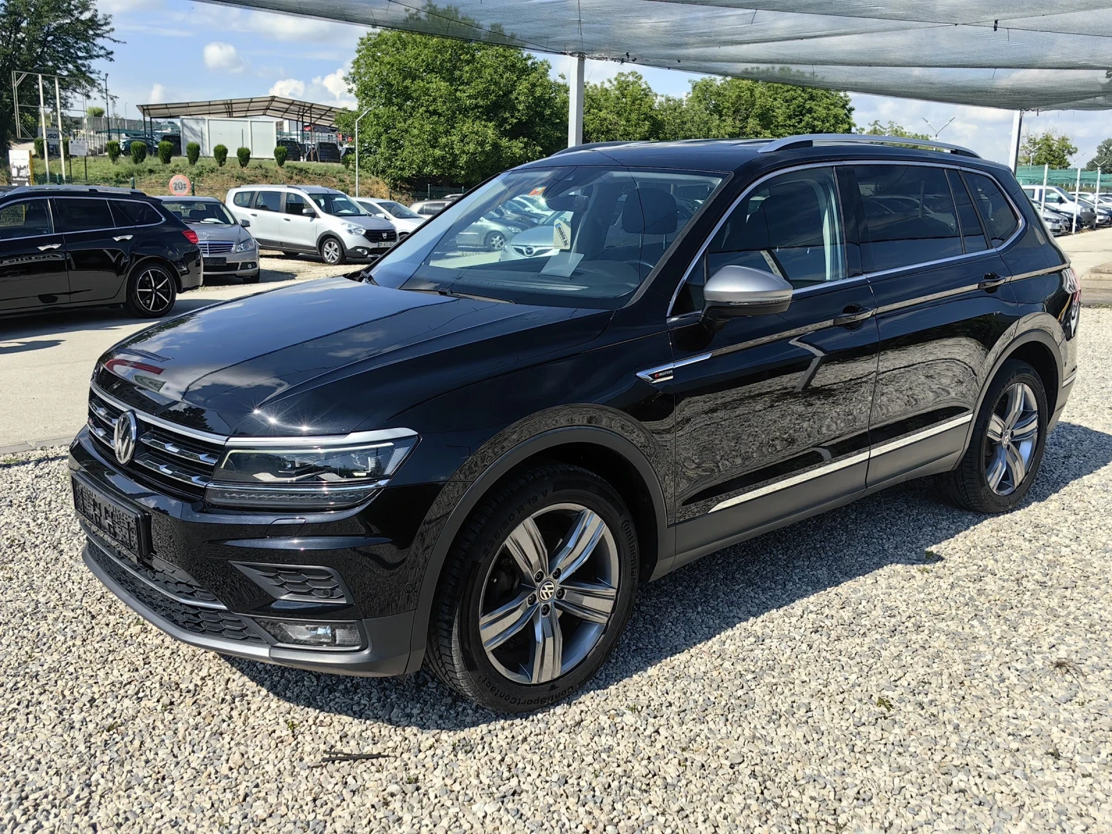 VW Tiguan Allspace 2.0tdi/4motion/HI-LINE/Швейцария/DIST/HUD/VIRT/6+ , снимка 2 - Автомобили и джипове - 55035989