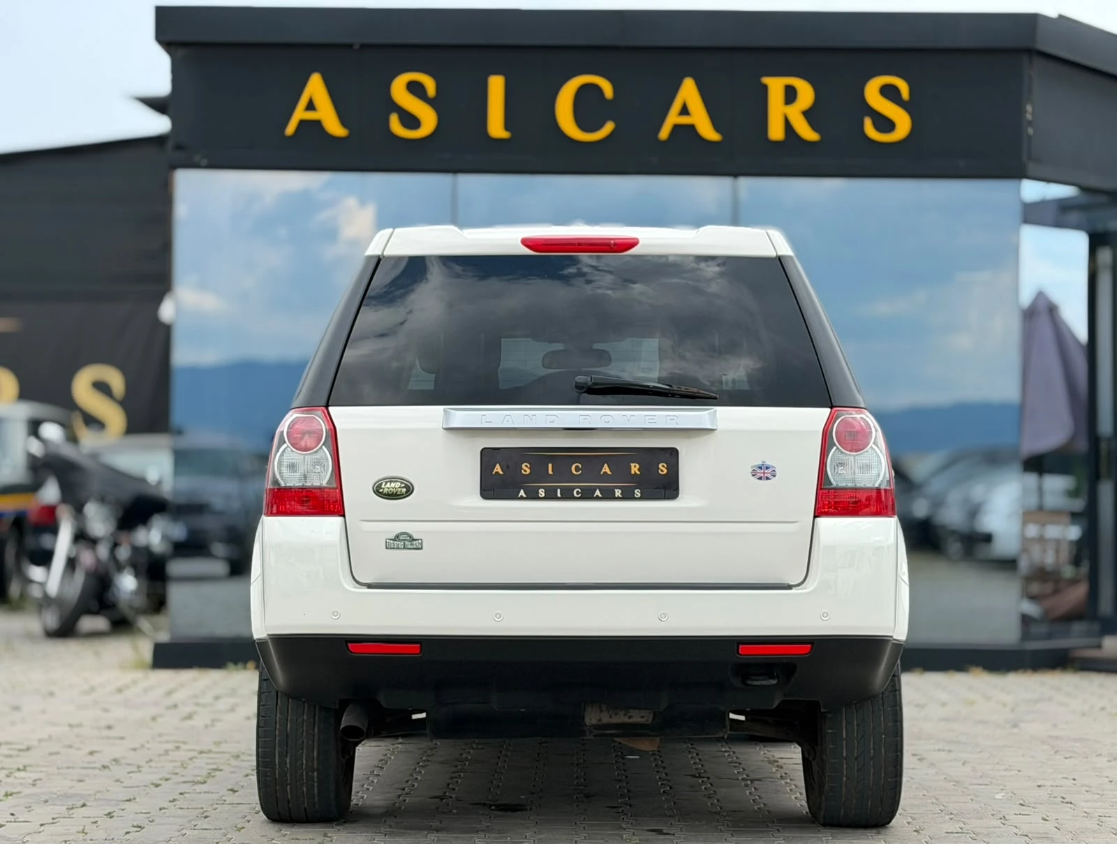 Land Rover Freelander / 2.2D / 152HP / 4X4 / ALPINE MUSIC /, снимка 4 - Автомобили и джипове - 55611058
