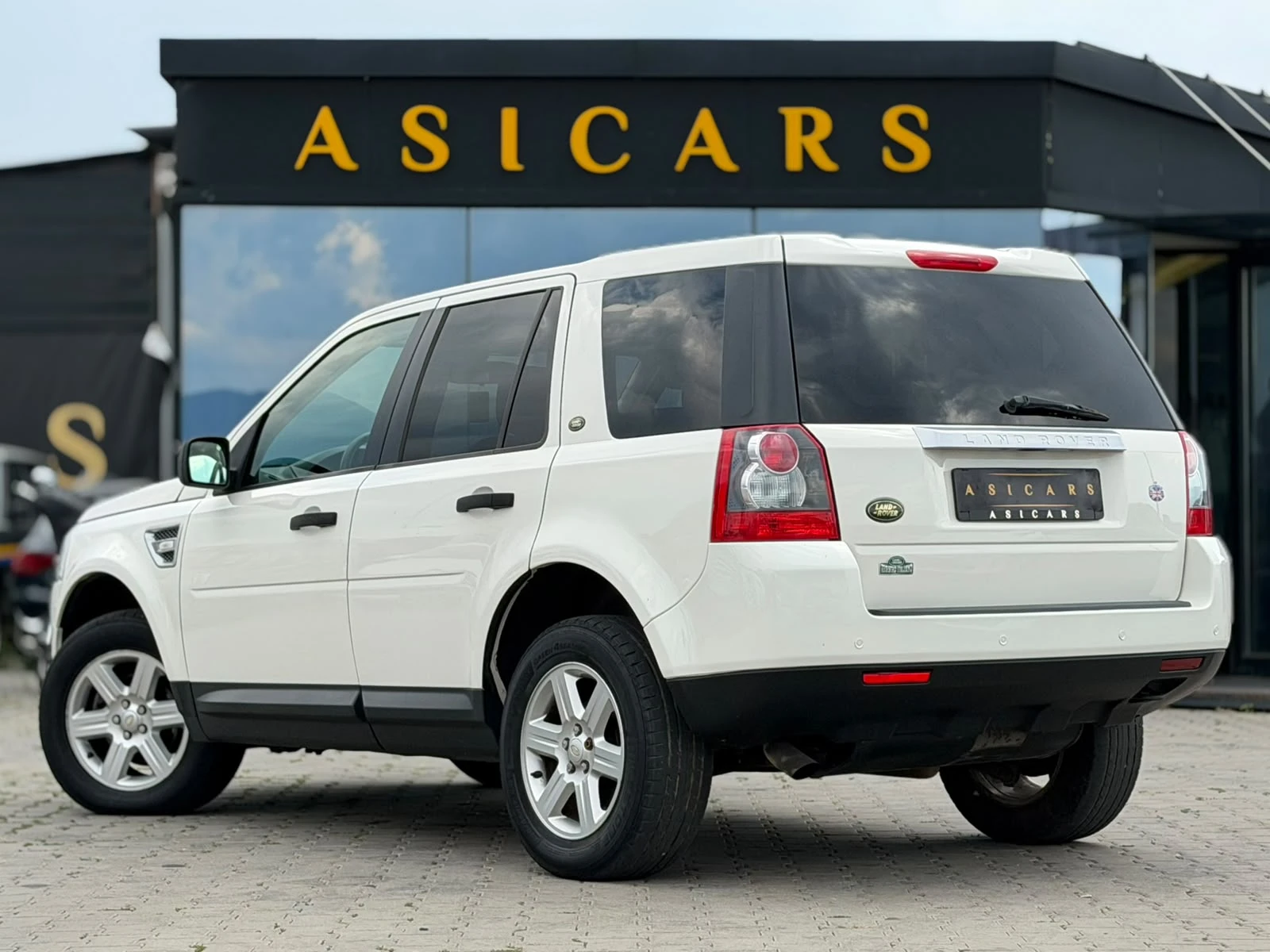 Land Rover Freelander / 2.2D / 152HP / 4X4 / ALPINE MUSIC /, снимка 3 - Автомобили и джипове - 55611058