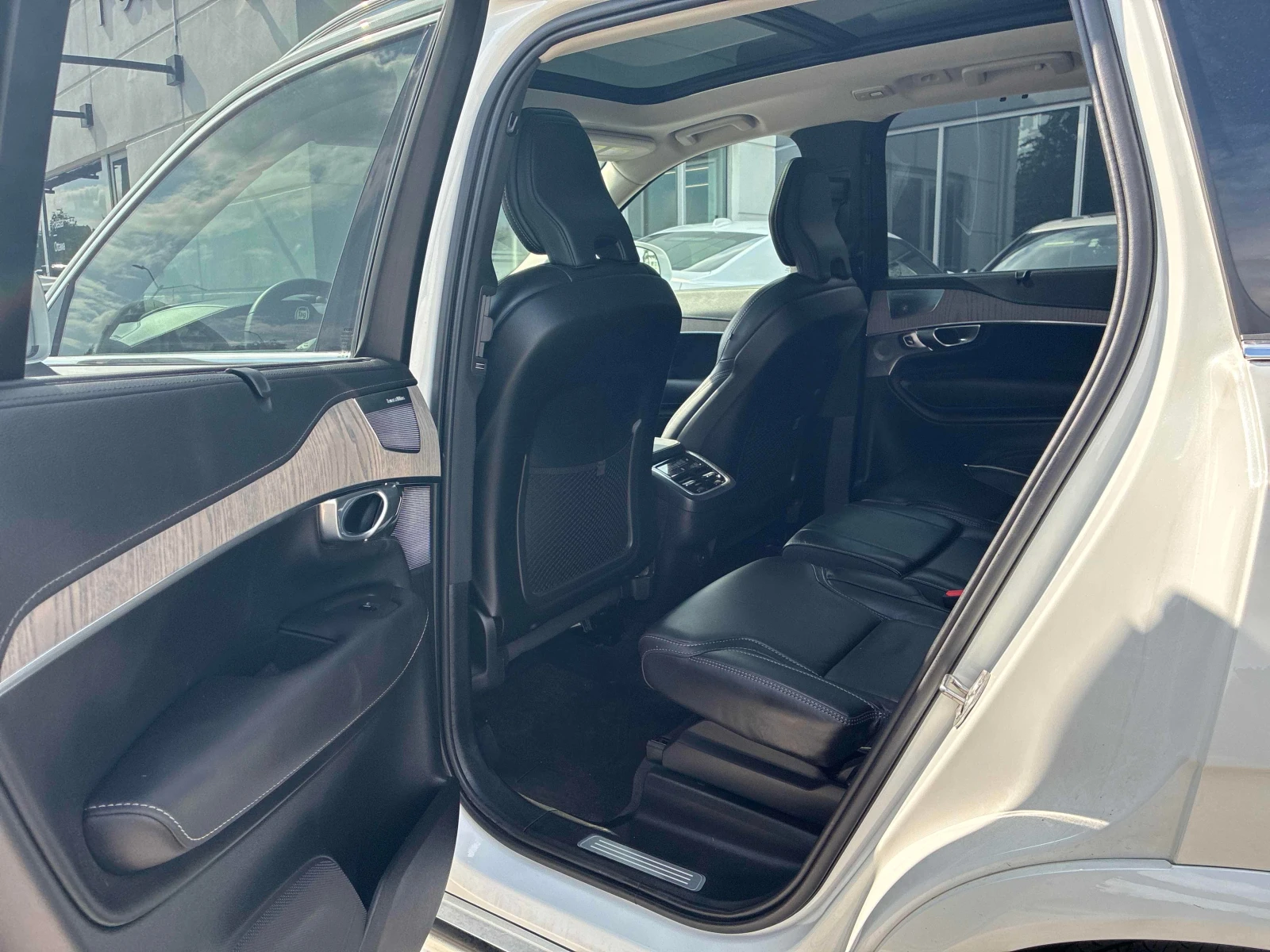 Volvo Xc90 * Ultimate Bright Theme * CARFAX * АВТОКРЕДИТ* , снимка 14 - Автомобили и джипове - 56072058