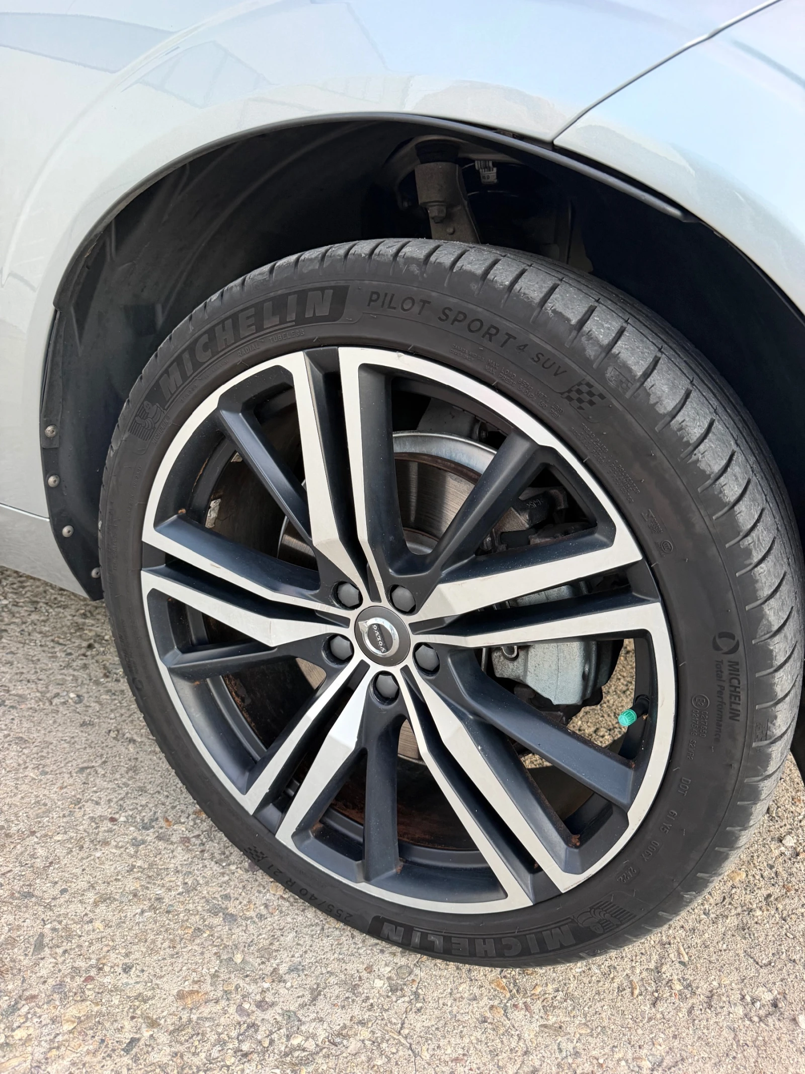Volvo XC60 T6 R Design, снимка 15 - Автомобили и джипове - 56262496