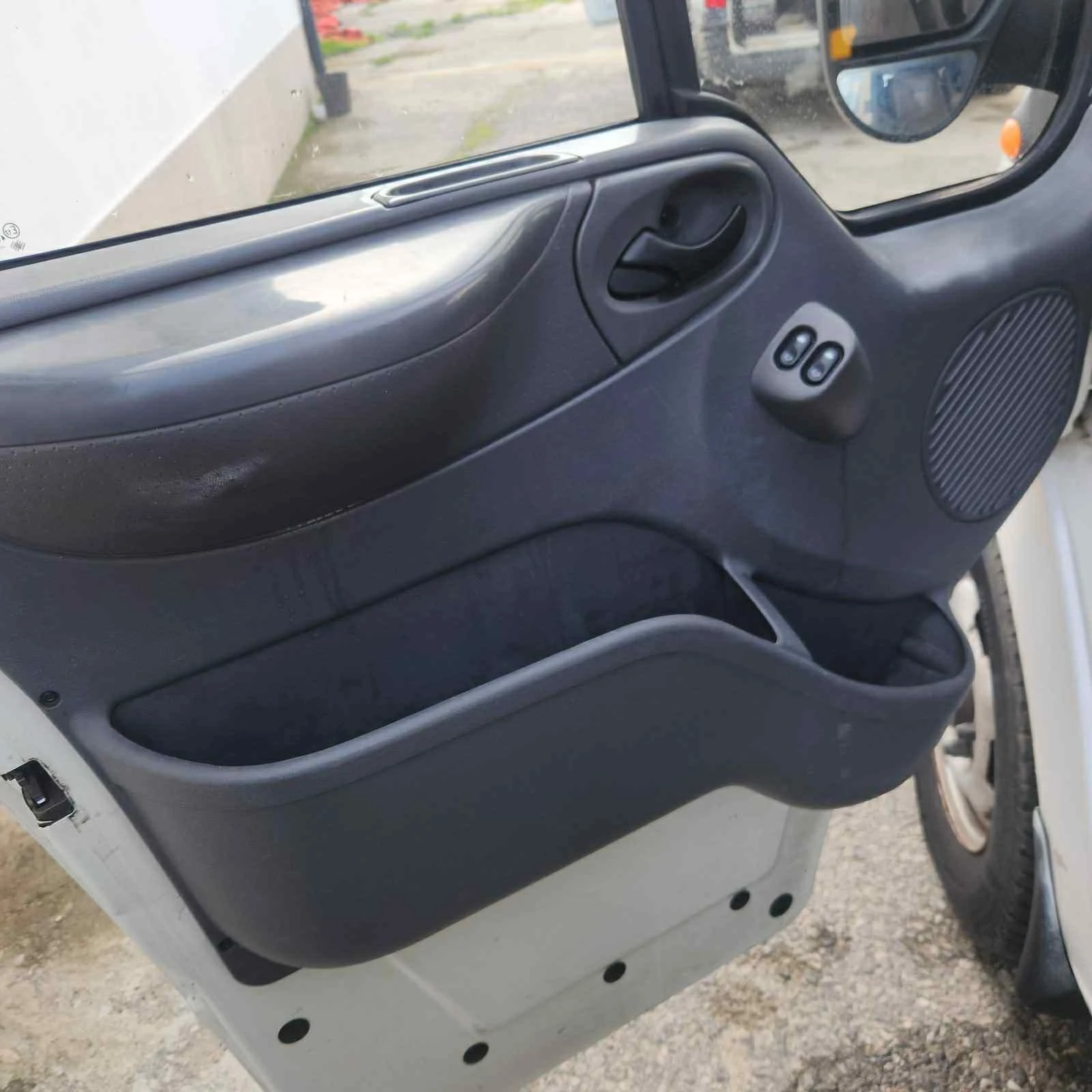 Ford Transit 330 - изображение 6