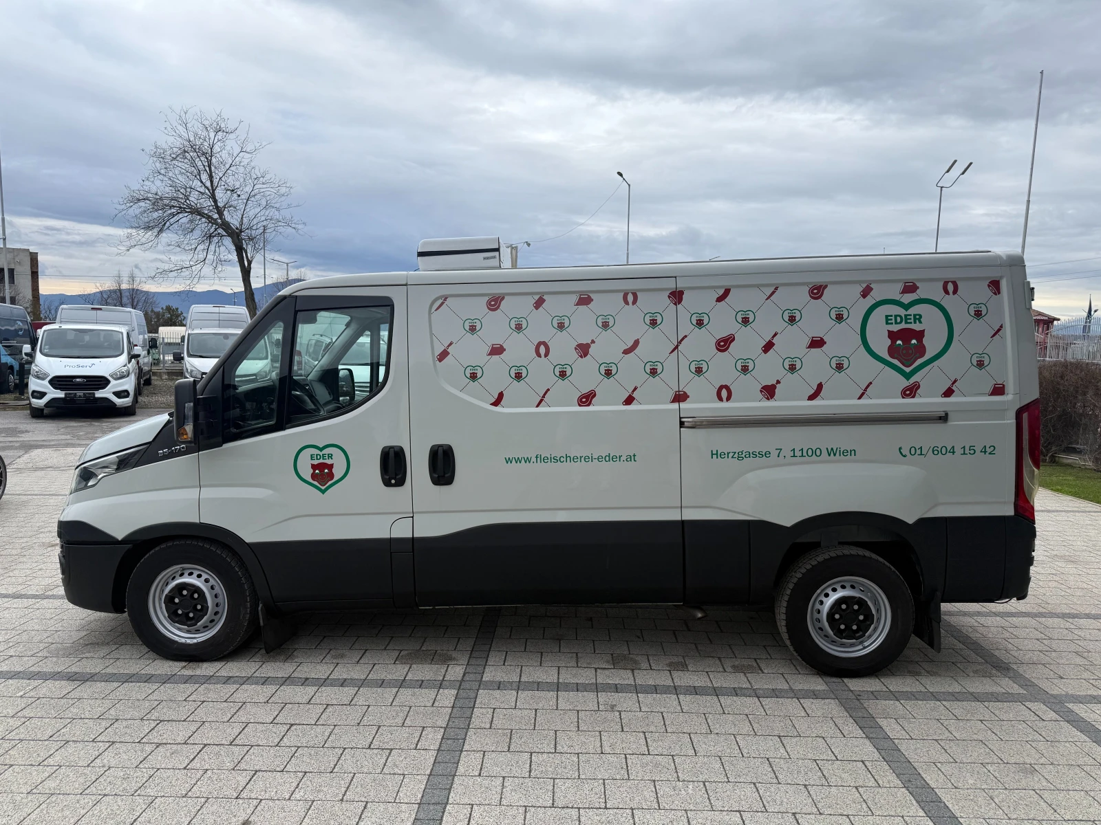 Iveco Daily 35S17 3.0HPI Хладилен + Клима 2 странични врати - изображение 4