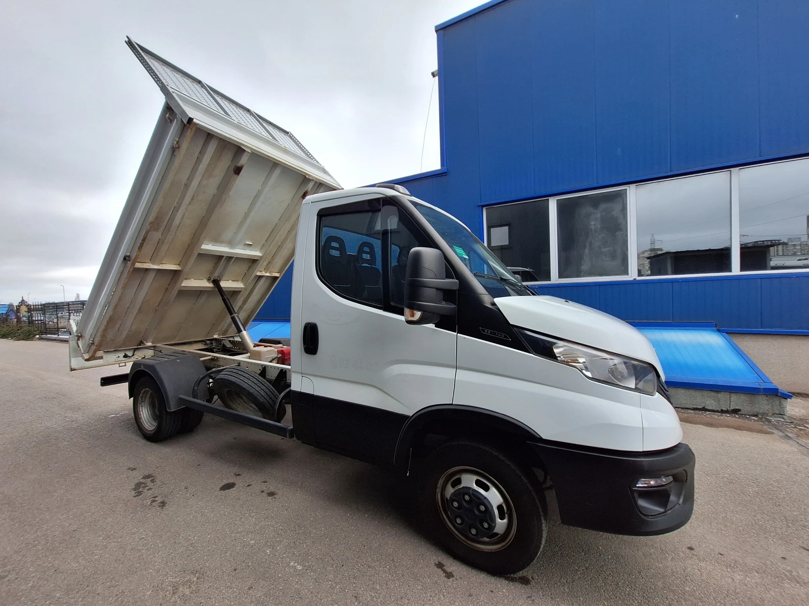 Iveco Daily 35C14, снимка 10 - Бусове и автобуси - 54030380