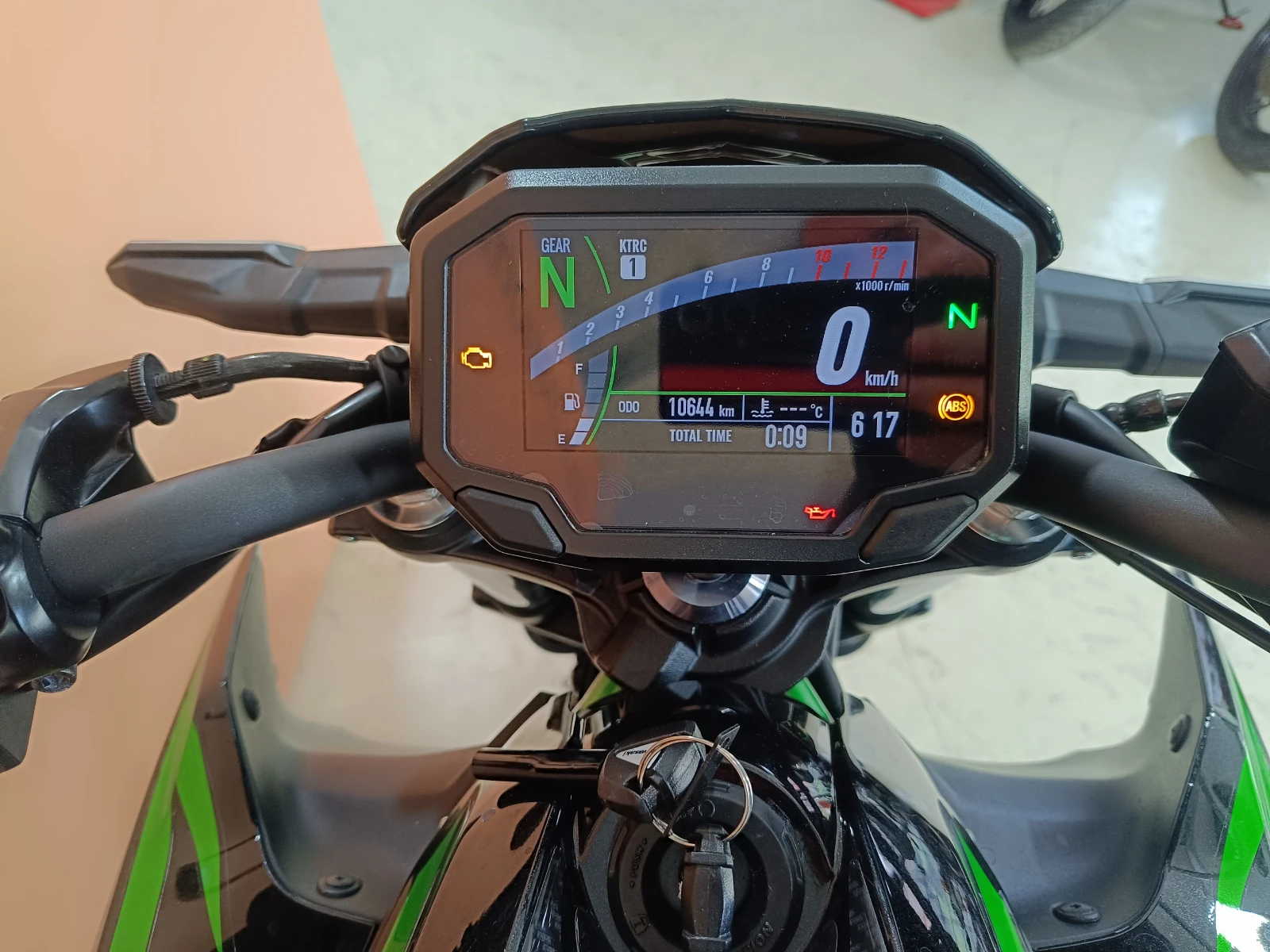 Kawasaki Z 650 ABS KTRC, снимка 6 - Мотоциклети и мототехника - 54617216