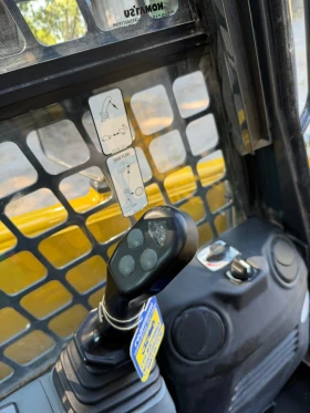 Челен товарач Komatsu Мини челен товарач SK715, снимка 15