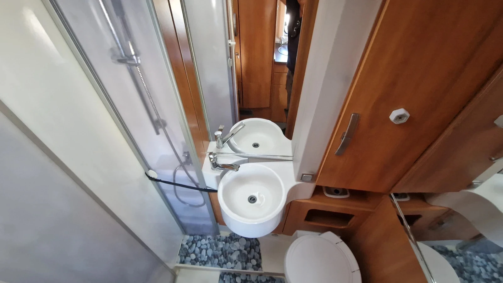 Кемпер HYMER / ERIBA B 514 Ducato multijet, снимка 8 - Каравани и кемпери - 54162891