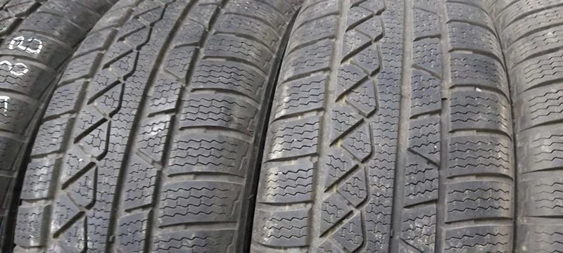 Гуми Зимни 225/60R17, снимка 2 - Гуми и джанти - 35148186