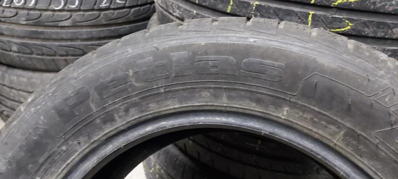 Гуми Зимни 225/60R17, снимка 4 - Гуми и джанти - 35148186