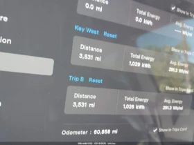 Tesla Model Y AWD* DUALMOTOR* KEYLESS* КАМЕРА* , снимка 13