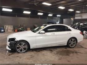 Mercedes-Benz C 300, снимка 4