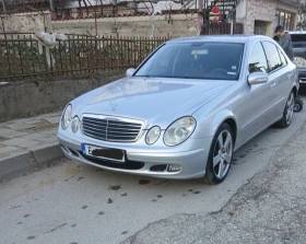     Mercedes-Benz E 220