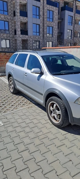 Skoda Octavia Scout, снимка 2