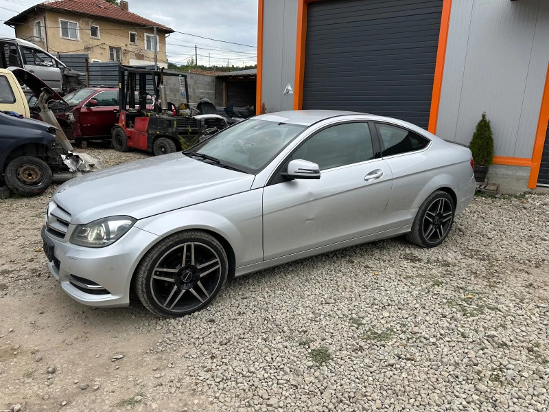 Mercedes-Benz C 220, снимка 5 - Автомобили и джипове - 45557818