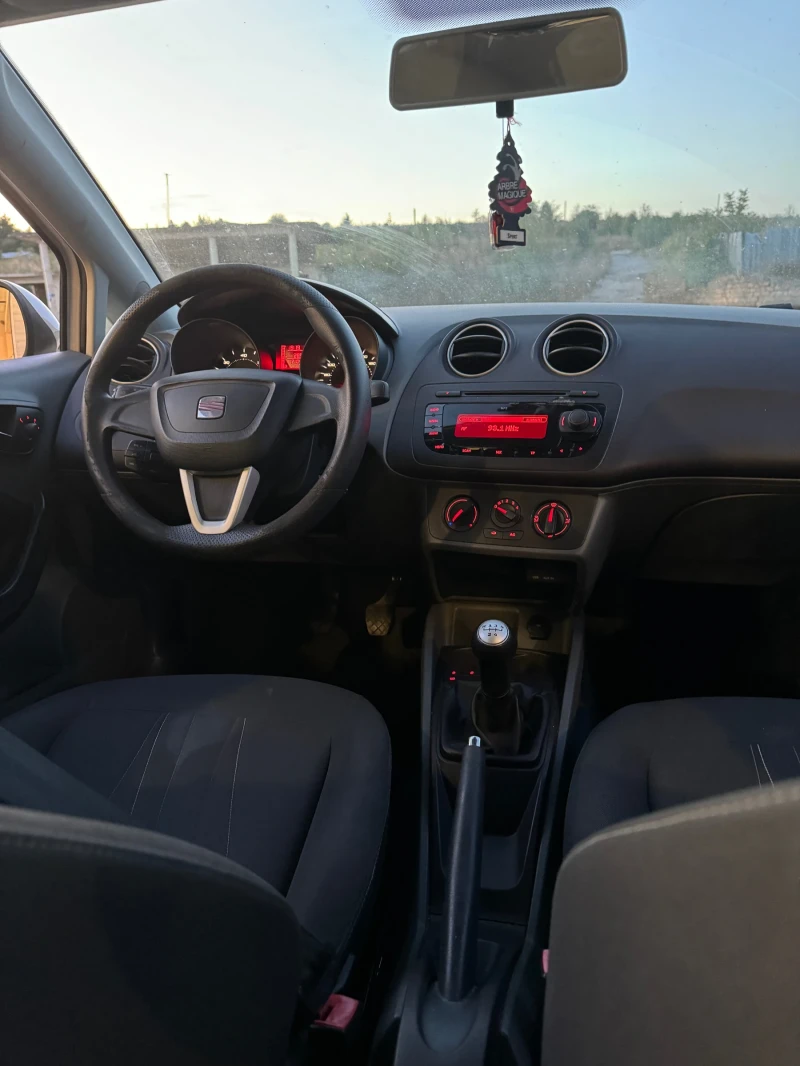 Seat Ibiza 1.4TDI, снимка 10 - Автомобили и джипове - 47256211