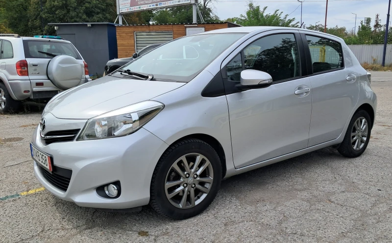 Toyota Yaris, снимка 2 - Автомобили и джипове - 47274632