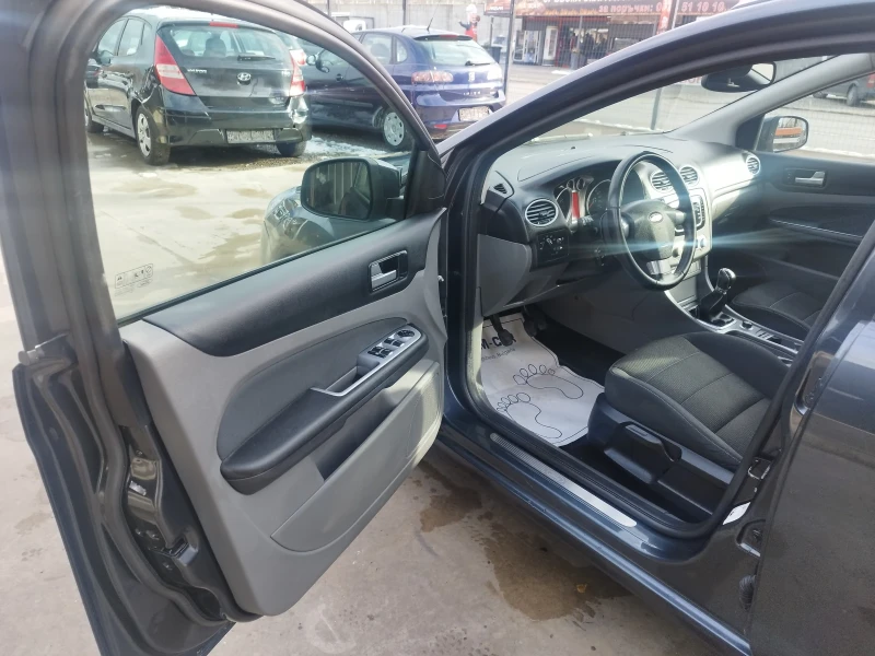 Ford Focus 1.6i, снимка 10 - Автомобили и джипове - 48056824