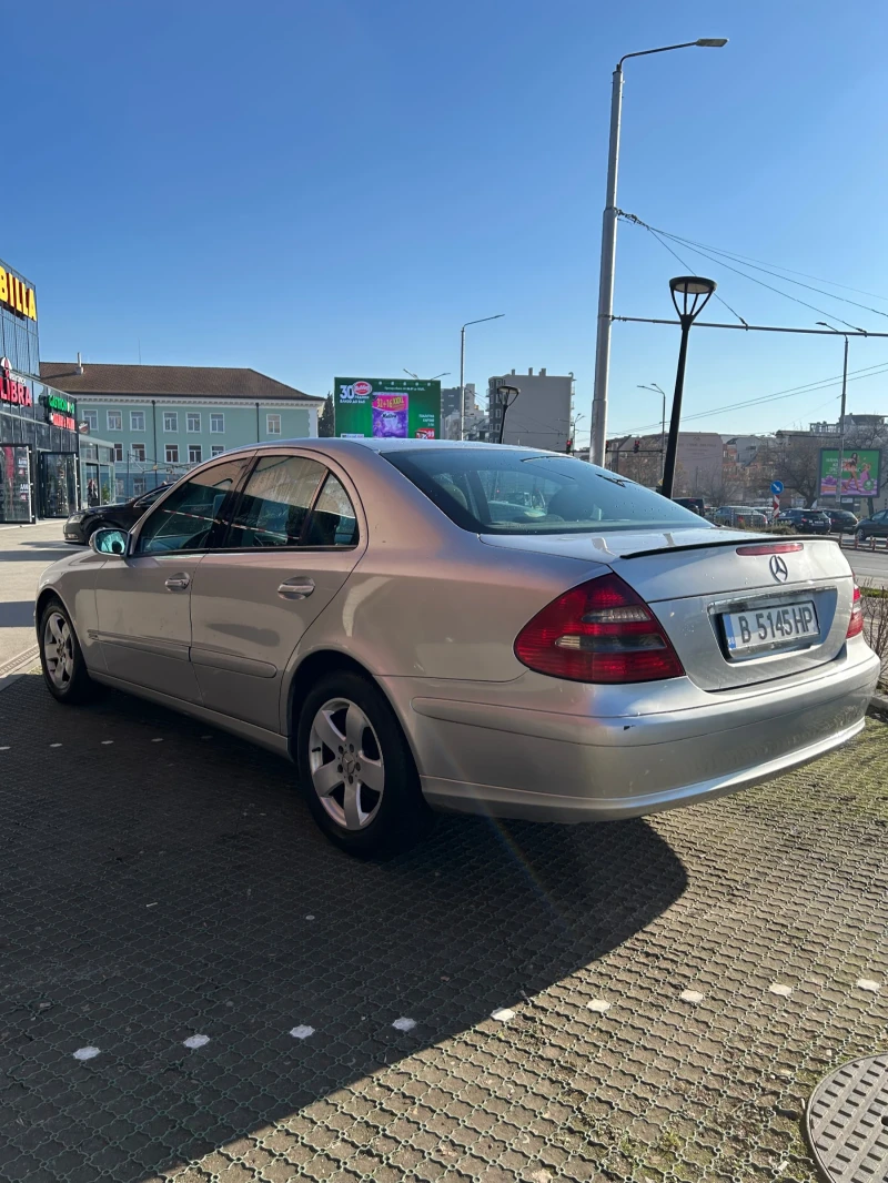 Mercedes-Benz E 270, снимка 6 - Автомобили и джипове - 48649060