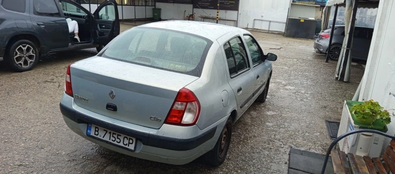 Renault Symbol, снимка 9 - Автомобили и джипове - 48858495